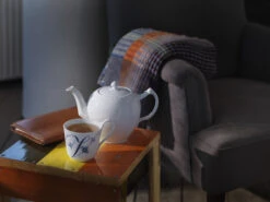 Royal Copenhagen Alfabet Kollektion Højhankskop 33 Cl, V -Royal Copenhagen 102450