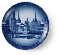 Royal Copenhagen 6 Royal Copenhagen Bing & Grøndahl Juleplatte 2023, Jul I Roskilde