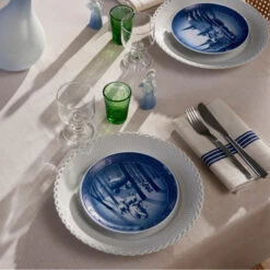 Royal Copenhagen Engel Med Salmebog 2023 -Royal Copenhagen 1066064 3