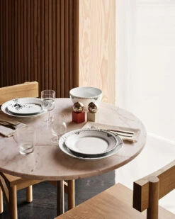 Royal Copenhagen Sort Riflet Blonde Tallerken 22 Cm -Royal Copenhagen 1066928 2