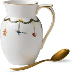 Royal Copenhagen Stjerne Riflet Jul Kande 0,9 L 8 Royal Copenhagen Stjerne Riflet Jul Kande 0,9 L -Royal Copenhagen RC0437