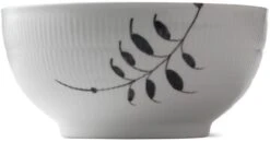 Royal Copenhagen Sort Mega Riflet Skål Ø24 Cm 9 Royal Copenhagen Sort Mega Riflet Skål Ø24 Cm -Royal Copenhagen RC0450