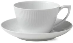 Royal Copenhagen Hvid Riflet Kop M. Underkop 28 Cl