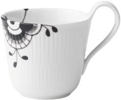 Royal Copenhagen Sort Mega Riflet Højhankskop 33 Cl